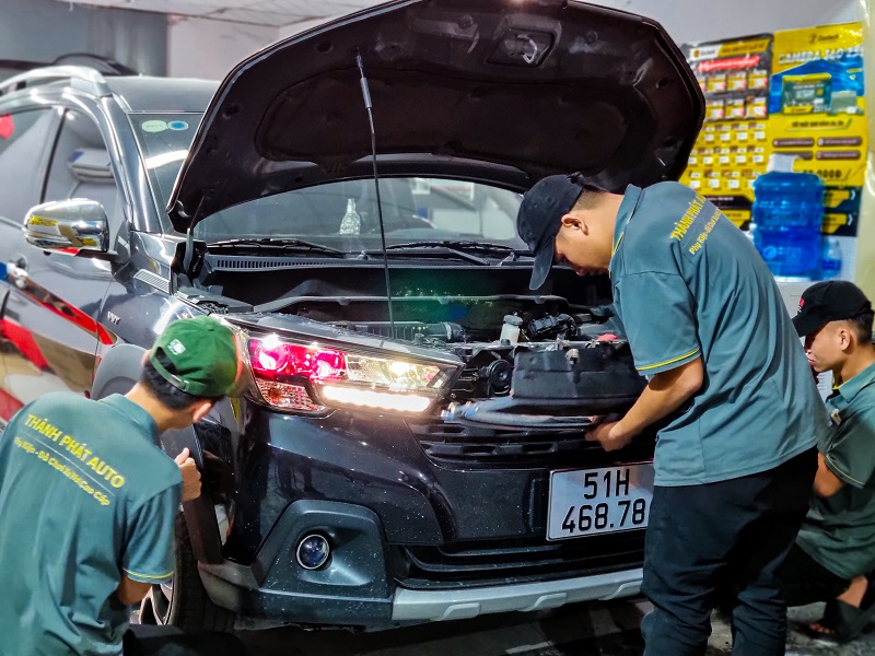 Đào Tạo Nghề Phụ Kiện Ô Tô Độ Đèn