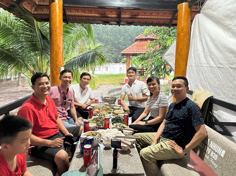 Nguyễn Văn Phú Xóm Nhà Đất
