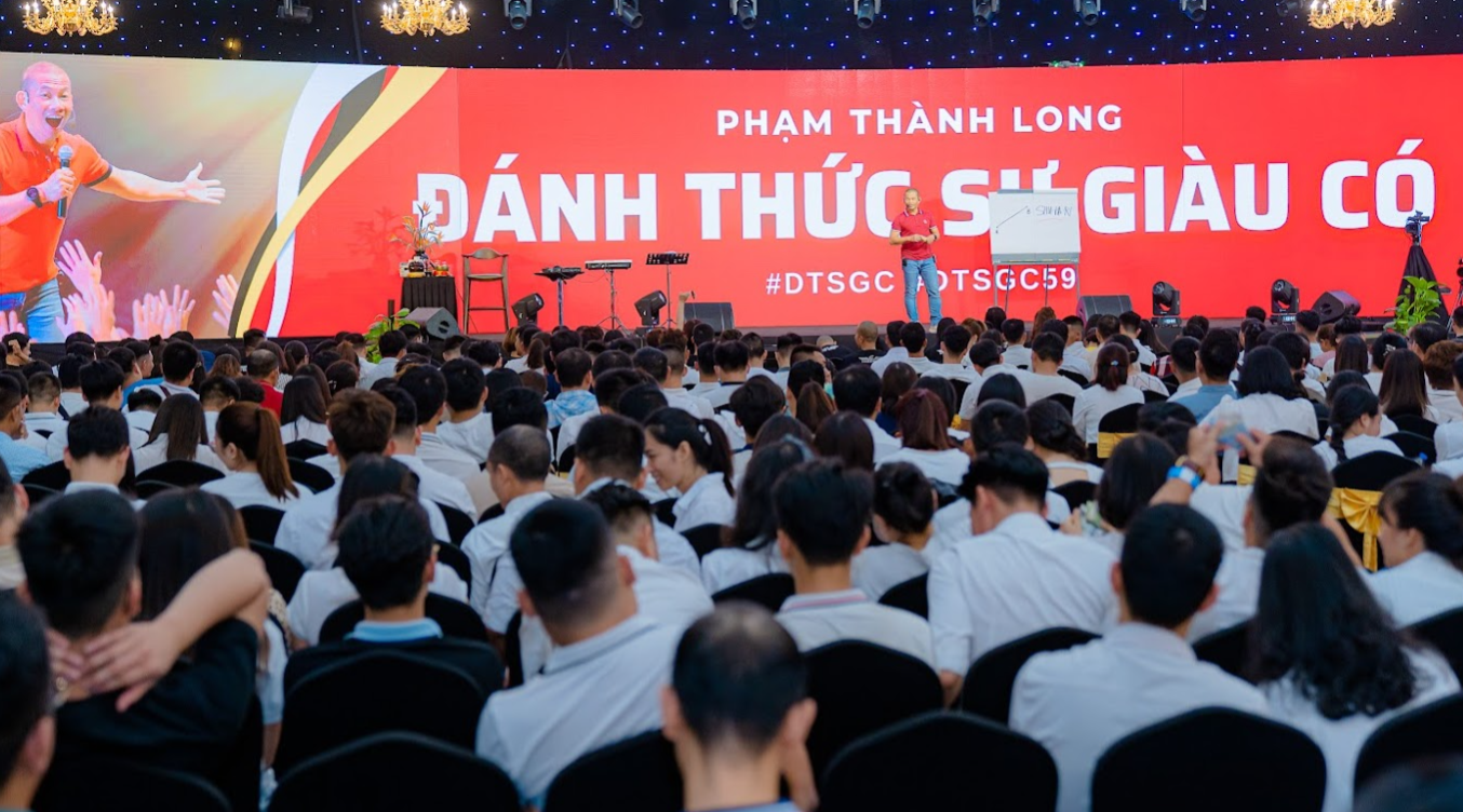 pham thanh long lua dao